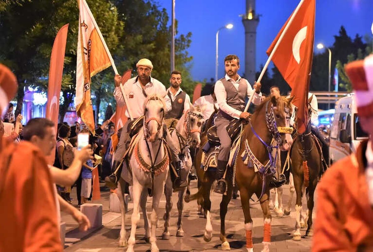 Uşak\'ta 15 Temmuz Destanı Binlerle Anıldı