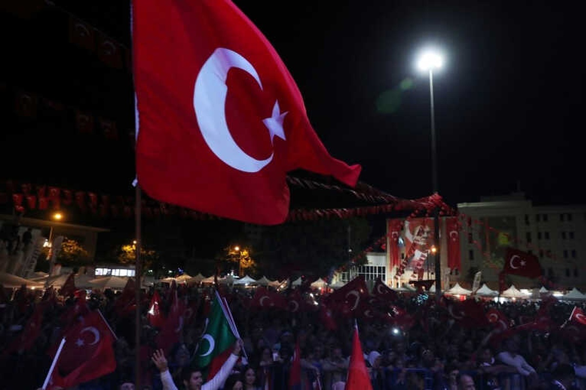 Vali Çakacak\'tan Vatandaşlara 15 Temmuz Teşekkürü