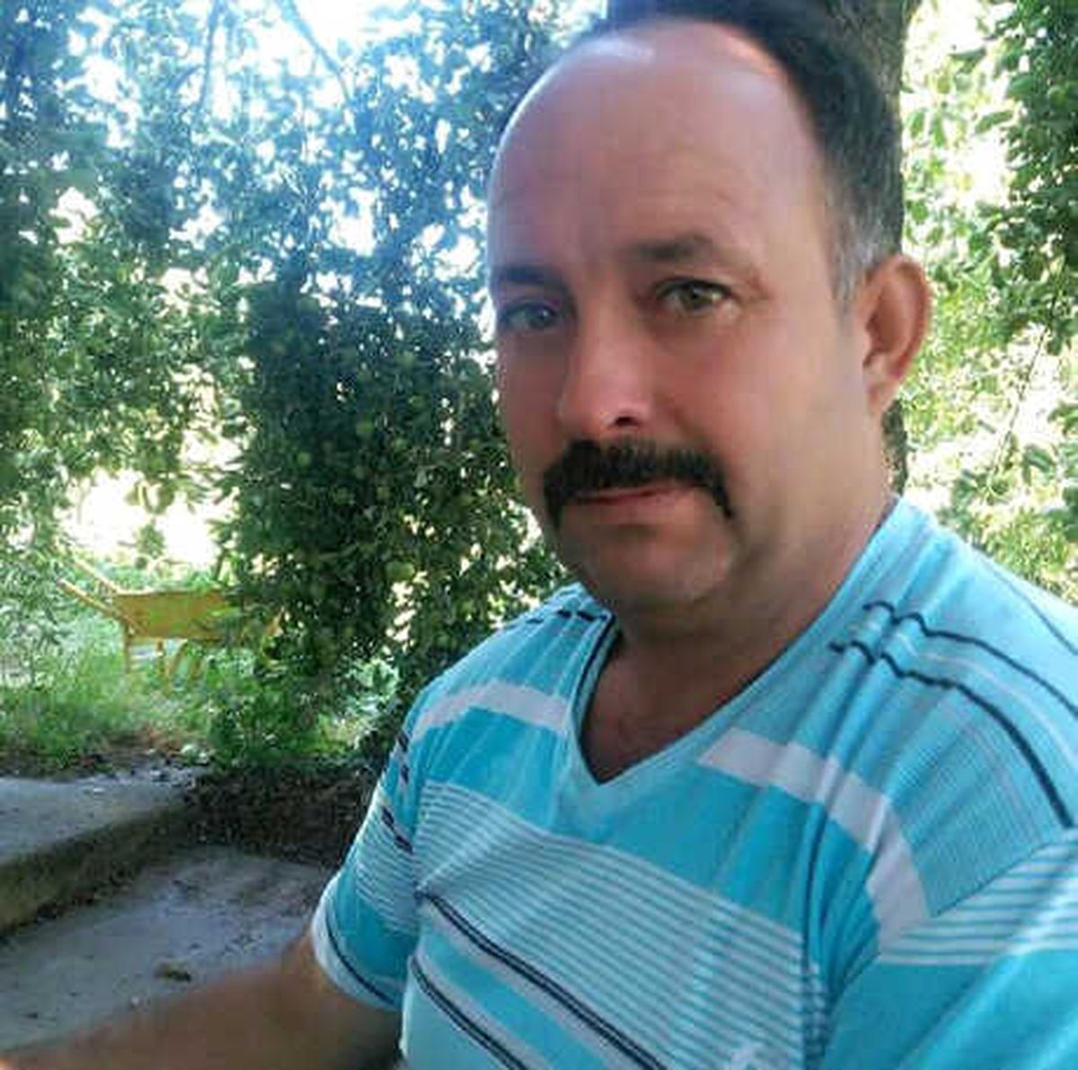 Alacaklı Olduğu Müteahhitin Evinin Önünde İntihar Etti