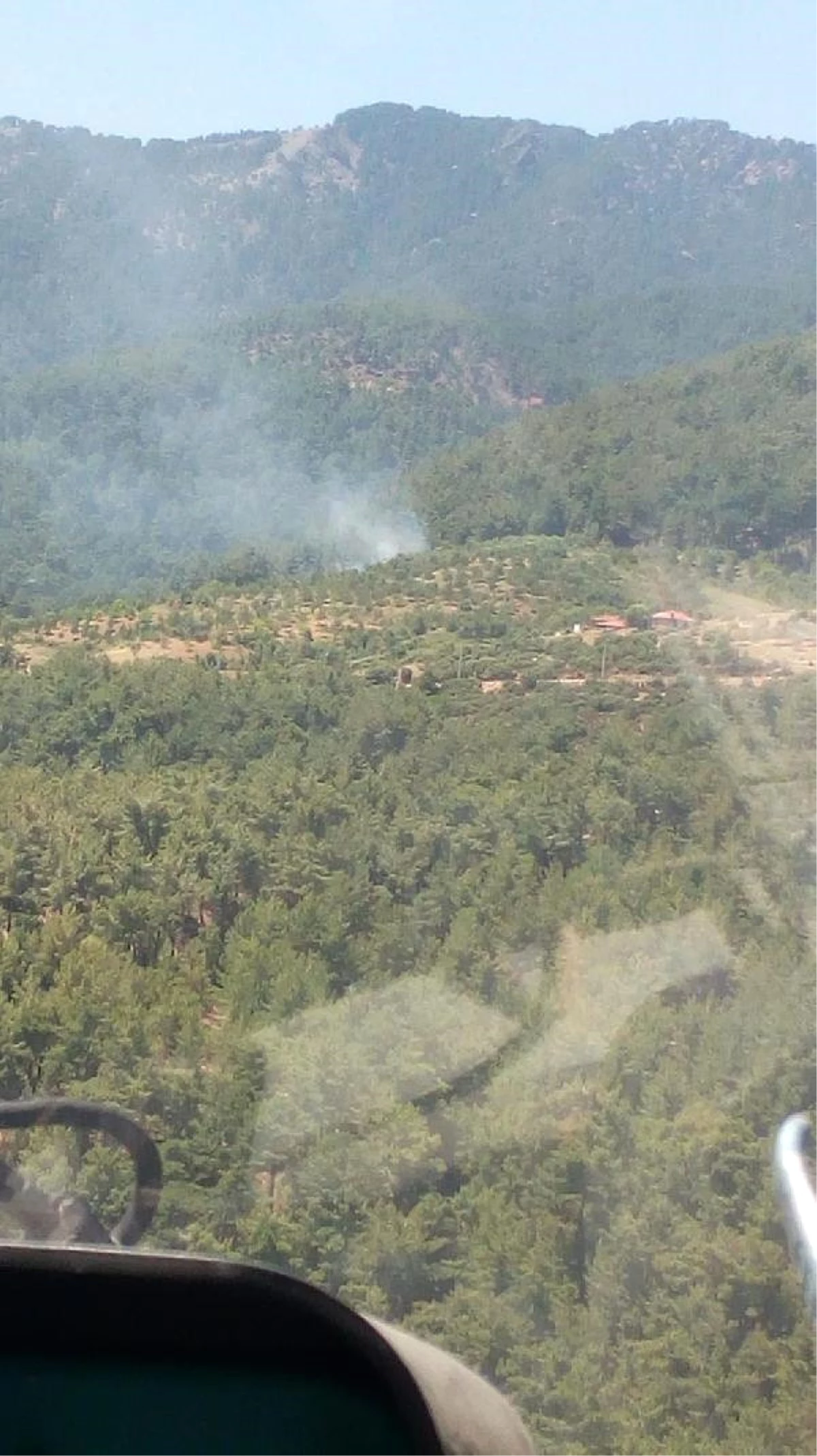 Aydın\'daki Yangın Ormanlık Alana Sıçramadan Söndürüldü