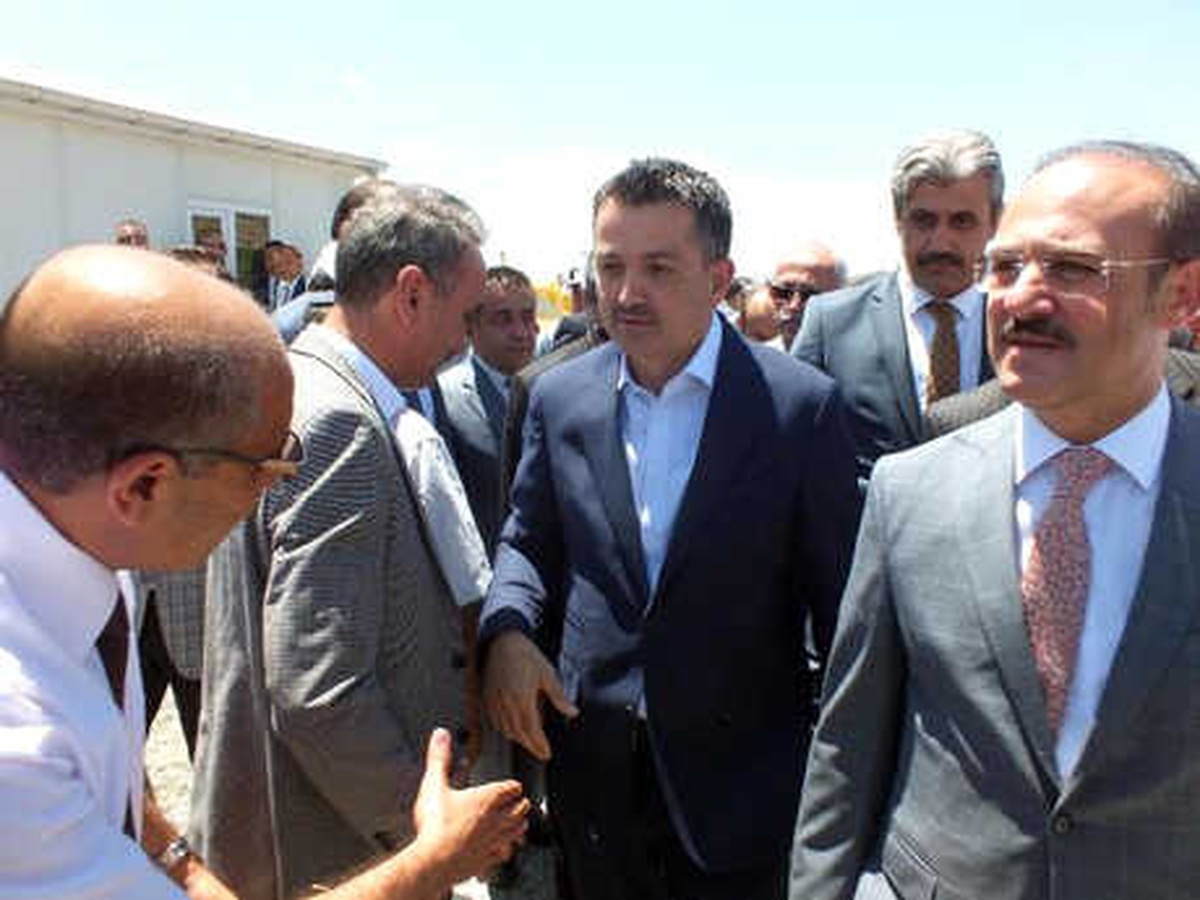 Bakan Pakdemirli\'den Köylülerin Meyve Bahçesi Projesine Tam Not