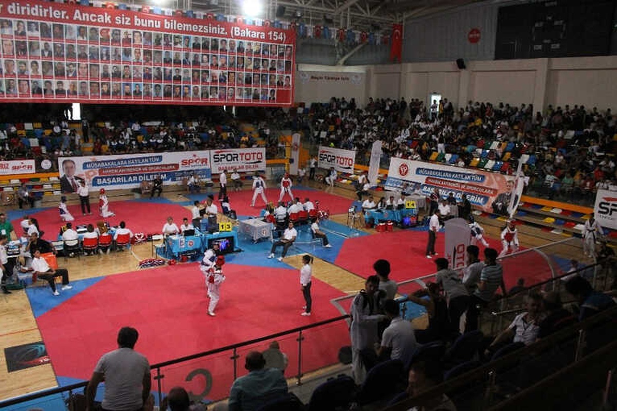 Bin 700 Sporcunun Katıldığı Şampiyona Çankırı\'da Başladı
