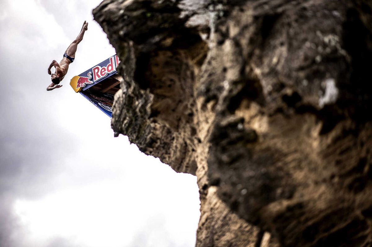 Cliff Diving\'de LoBue Rüzgarı