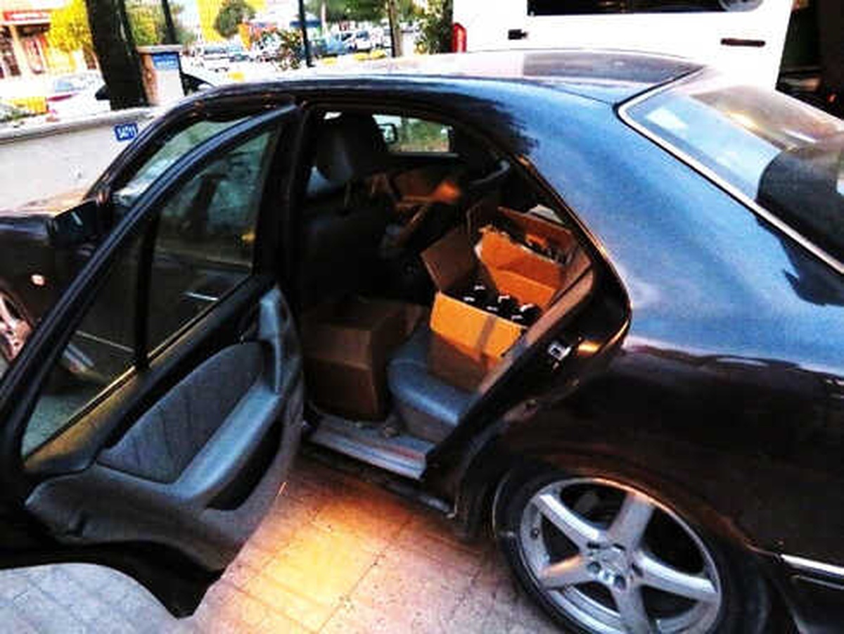 Durdurulan Otomobilden 204 Şişe Kaçak İçki Çıktı