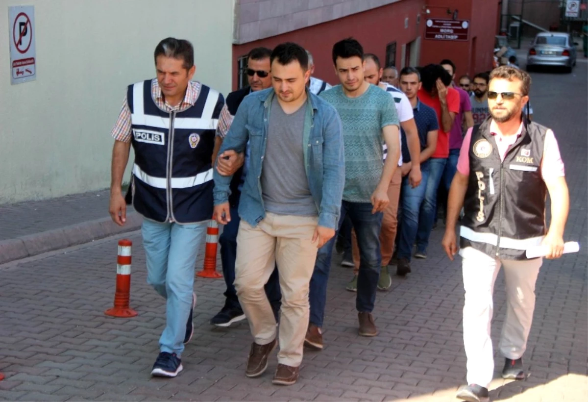 Fetö Operasyonunda Gözaltına Alınan 11 Şüpheli Adliyede