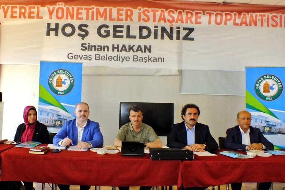 Gevaş\'ta AK Parti Yerel Yönetimler İstişare Toplantısı