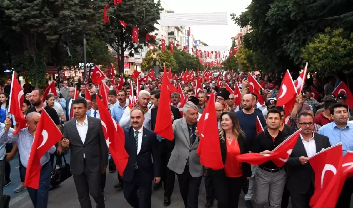 Isparta\'da 15 Temmuz Şehitleri\'ni Anma, Demokrasi ve Milli Birlik Günü Törenleri