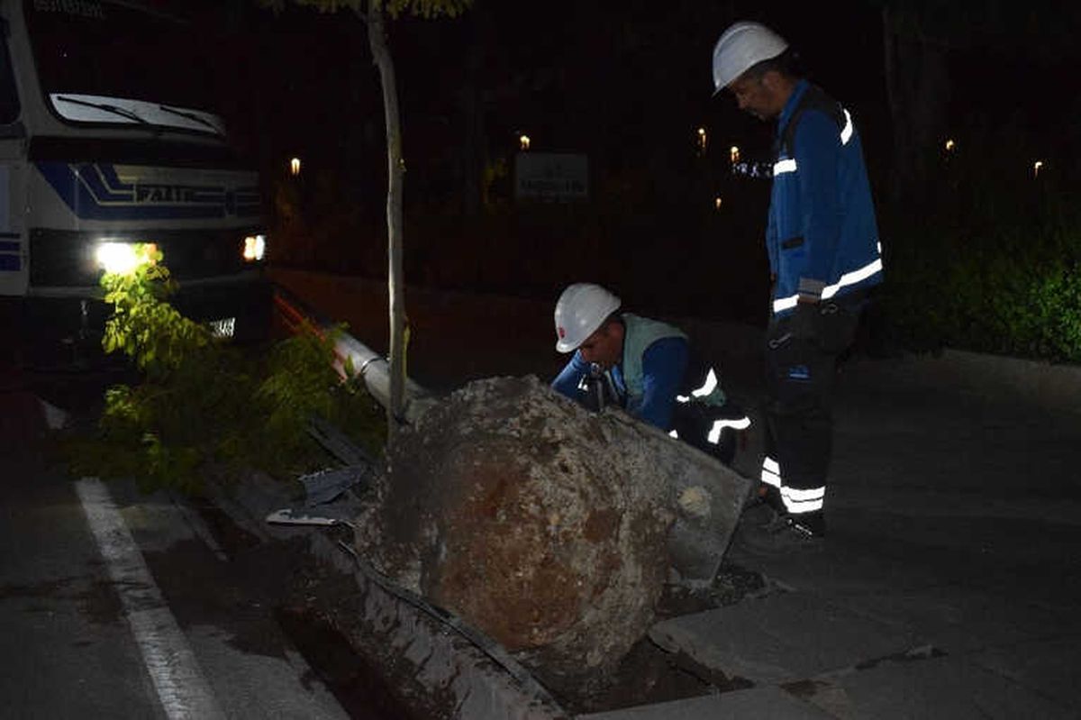 Kaza Yapan Sürücü Aracını Bırakıp Kaçtı