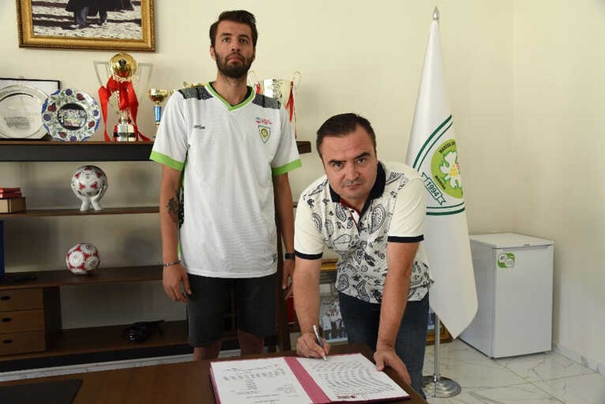 Manisa Bbsk Çağıl Topbaş ile Sözleşme Yeniledi