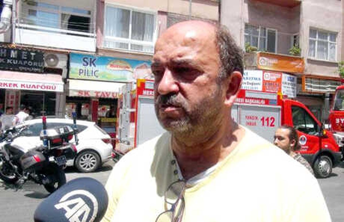 Mersin\'de 2 Katlı Bina Çöktü (2)