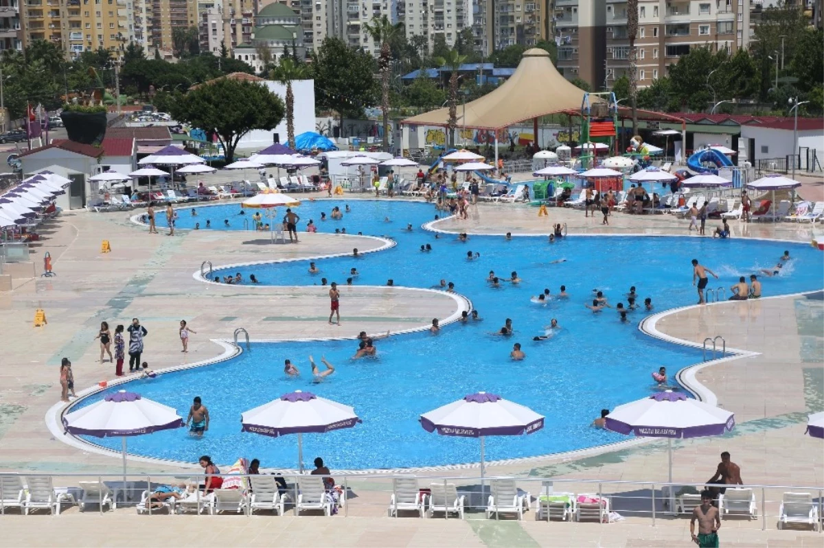 Mezitli Belediyesi Su Parkı Sıcak Yaz Aylarının Vazgeçilmezi Oldu
