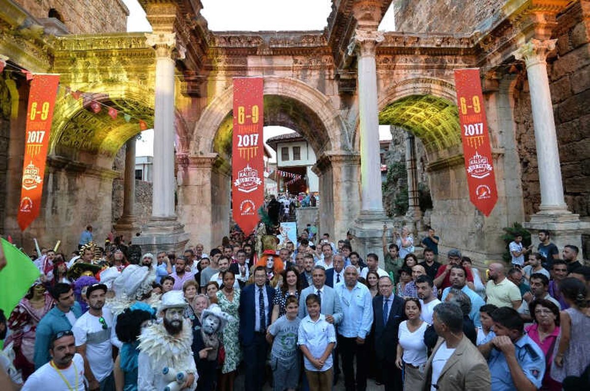 Muratpaşa, Kaleiçi İçin Rusya\'da