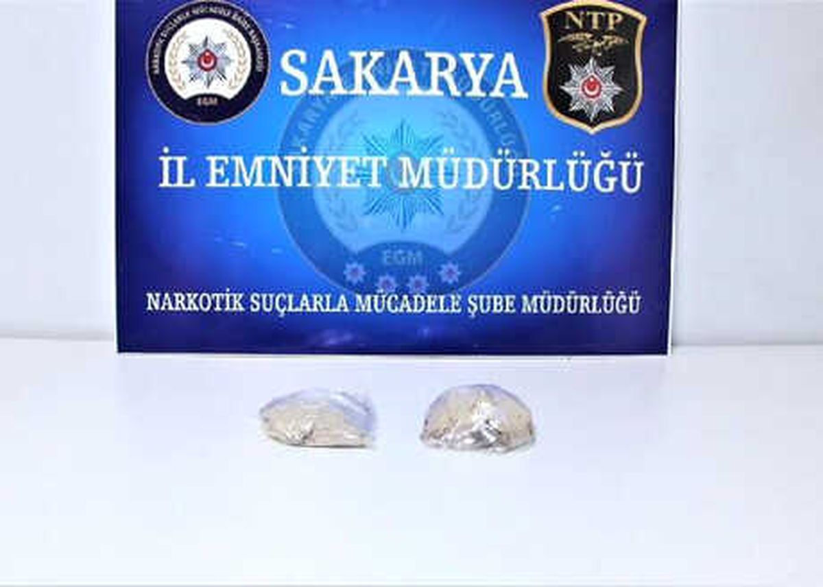 Otobüsteki Kadın Yolcuda 670 Gram Eroin Ele Geçirildi