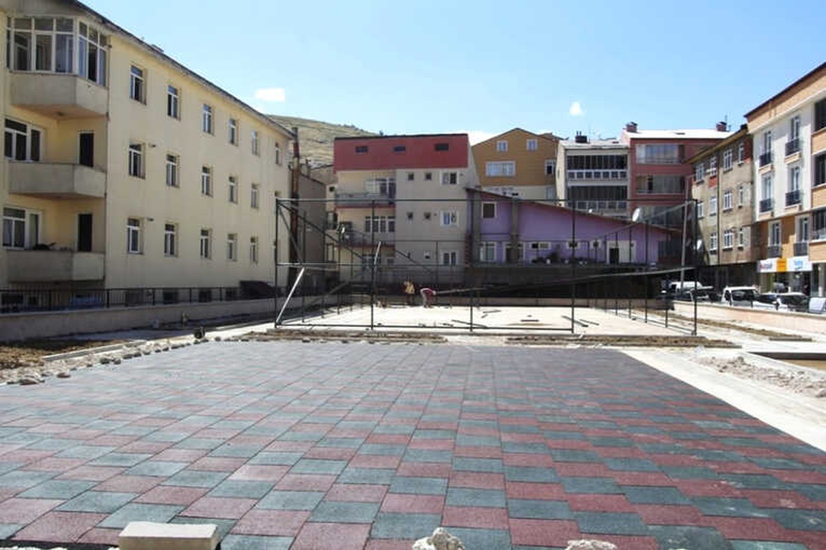 Park ve Spor Tesislerinin Yapımı Başladı