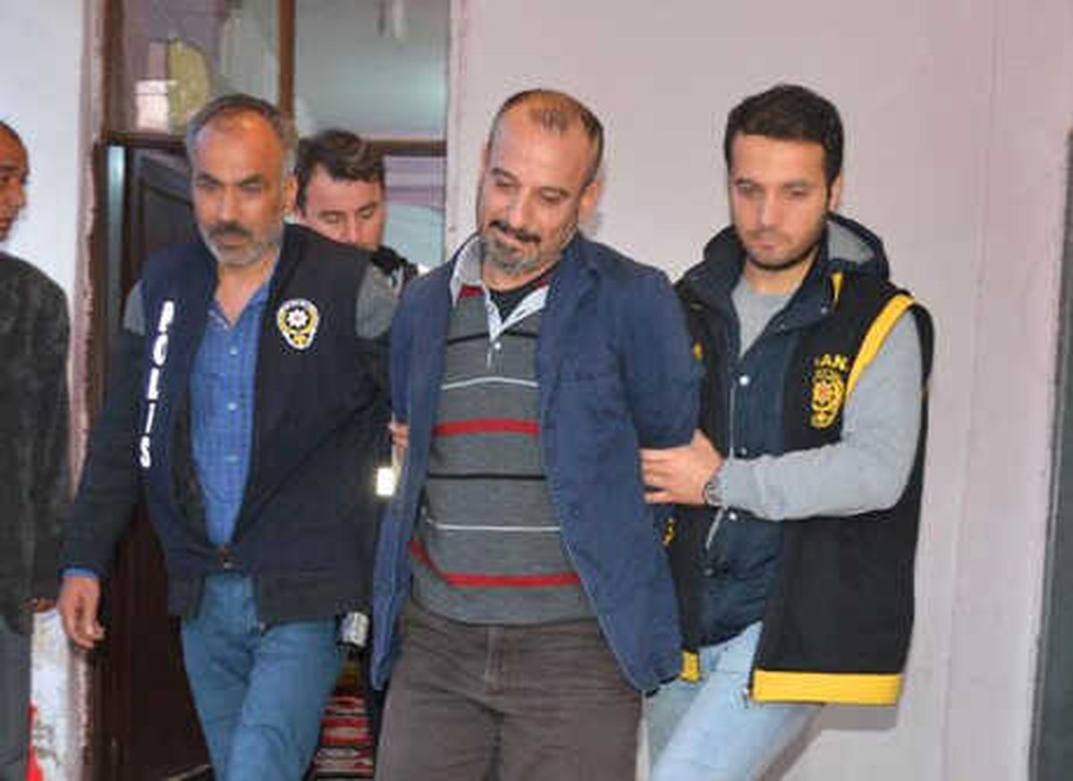 Son Alo\' Şüphelileri, Birbirlerini de Dolandırmış