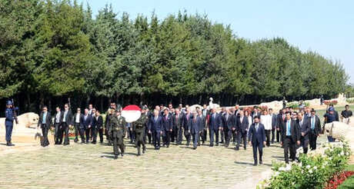 TBMM Başkanı Yıldırım Anıtkabir\'i Ziyaret Etti