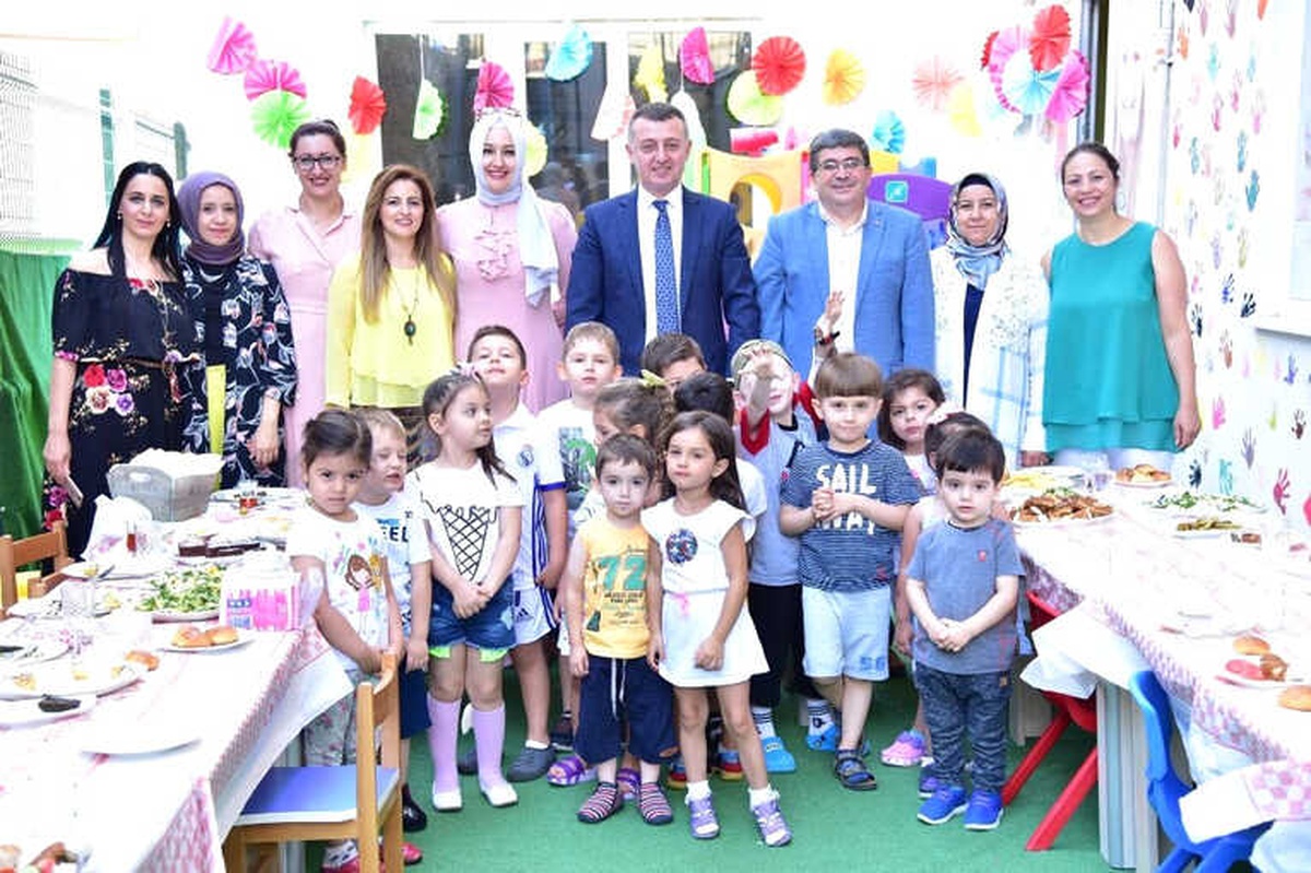 Vali ve Belediye Başkanından Miniklere Ziyaret