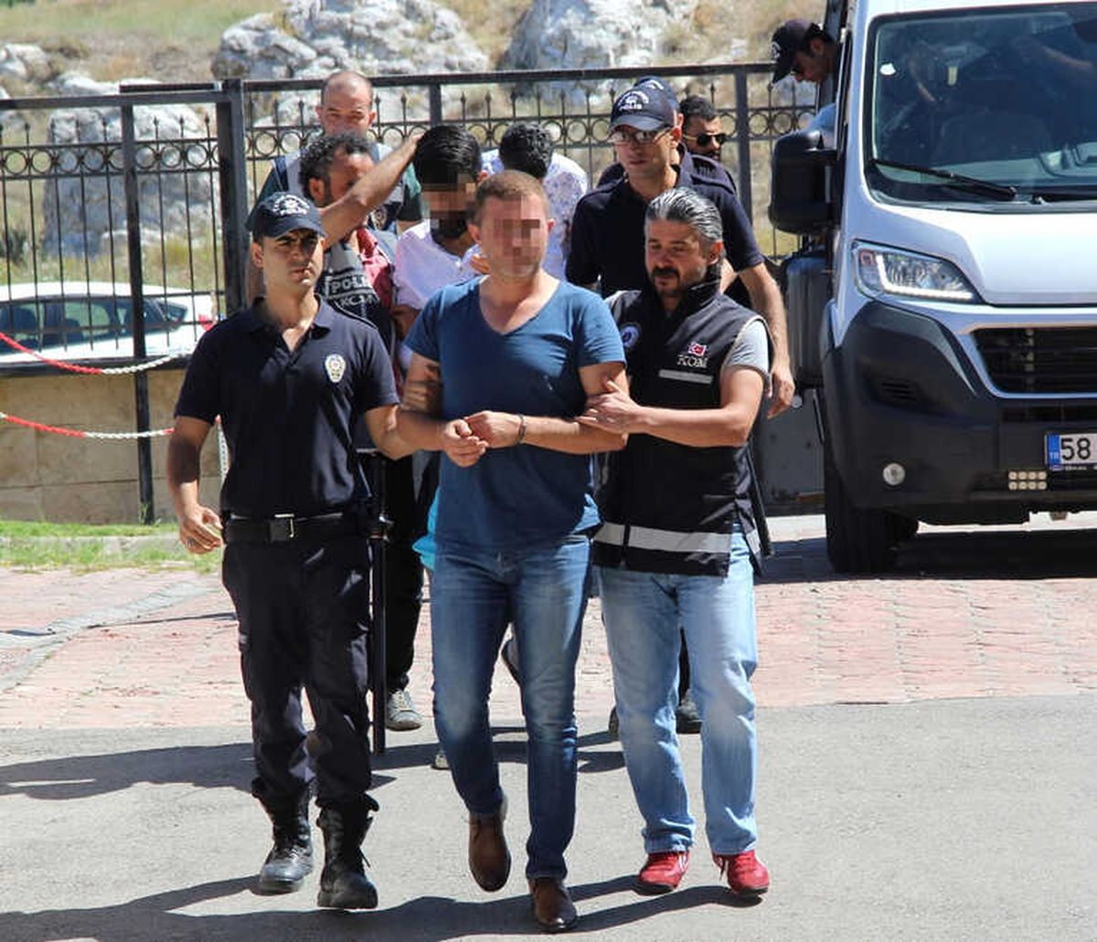 3 İlde Suç Örgütü Operasyonu: 14 Gözaltı