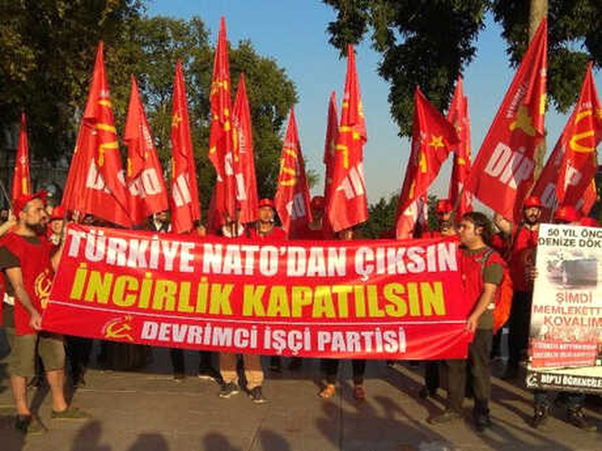 50\'nci Yılda, 6\'ncı Filo Askerlerinin Denize Döküldüğü Yerde Açıklama