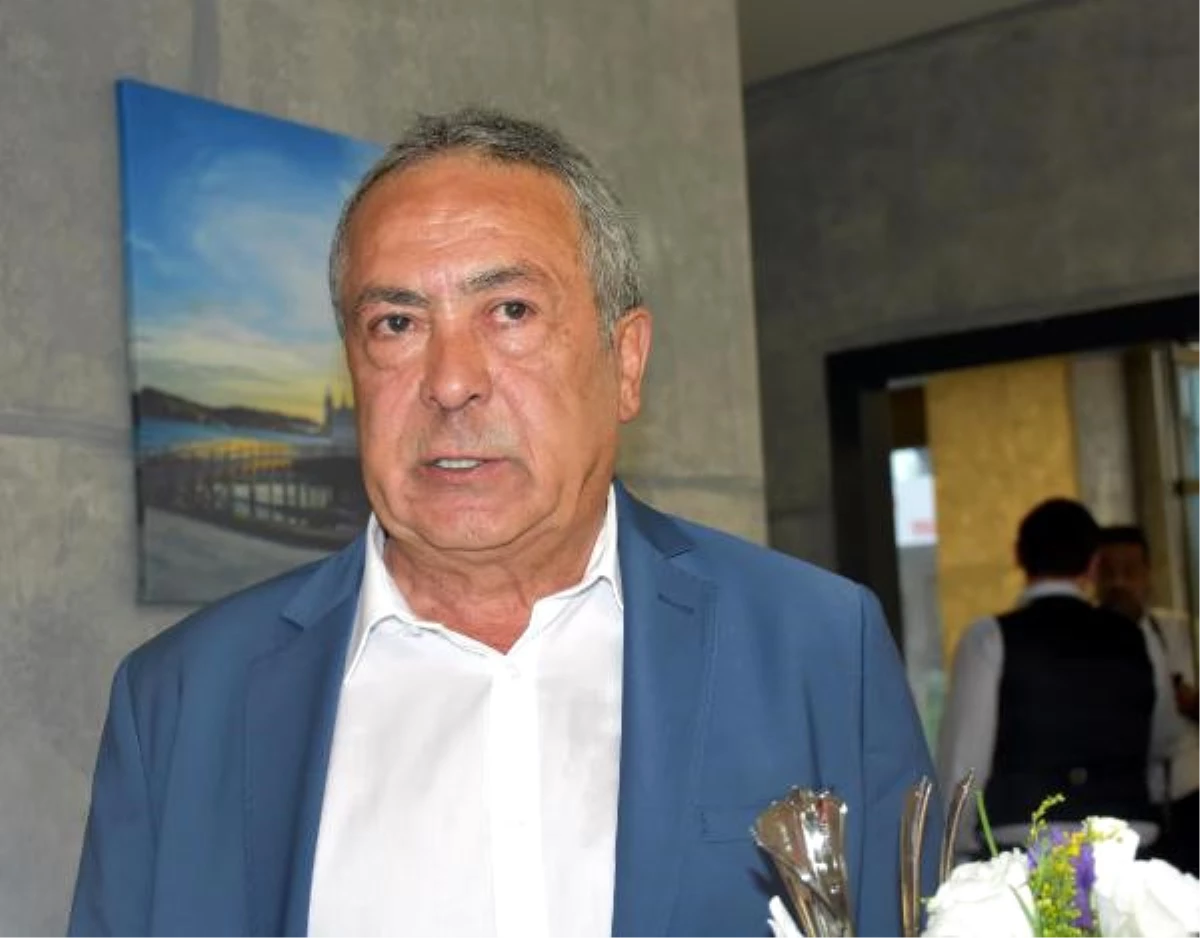 Adnan Sezgin: "Allah, Galatasaray Başkanı ve Fatih Terim\'in Yardımcısı Olsun"