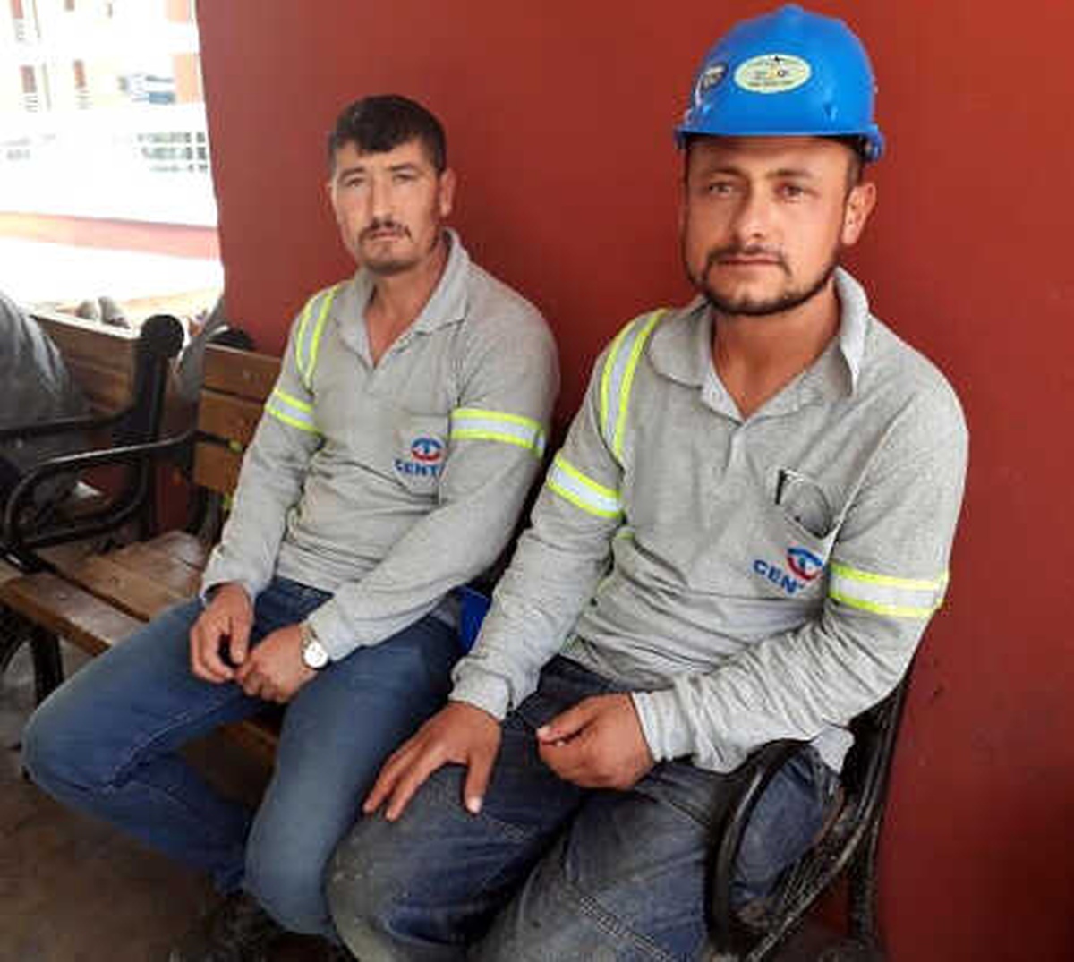 Aliağa\'da 600 İşçi, Gıda Zehirlenmesi Şüphesiyle Hastaneye Başvurdu (2)