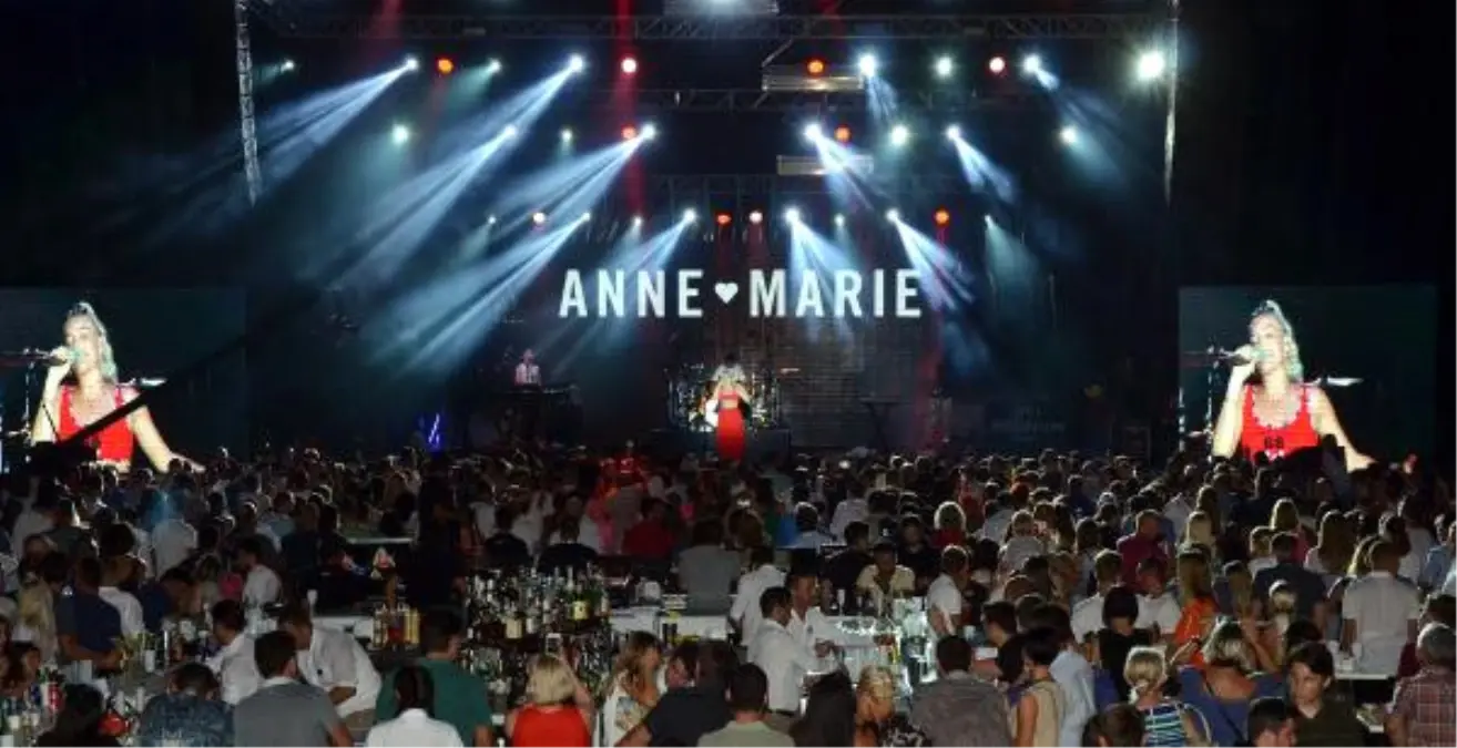 Anne Marie, Antalya\'da Sahneye Çıktı