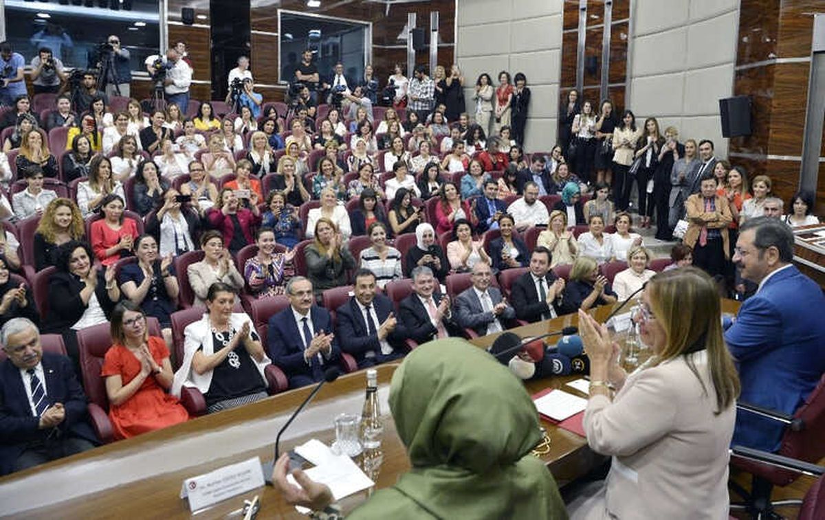 Aydınlı Kadın Girişimcilerden Bakan Pekcan\'a Ziyaret