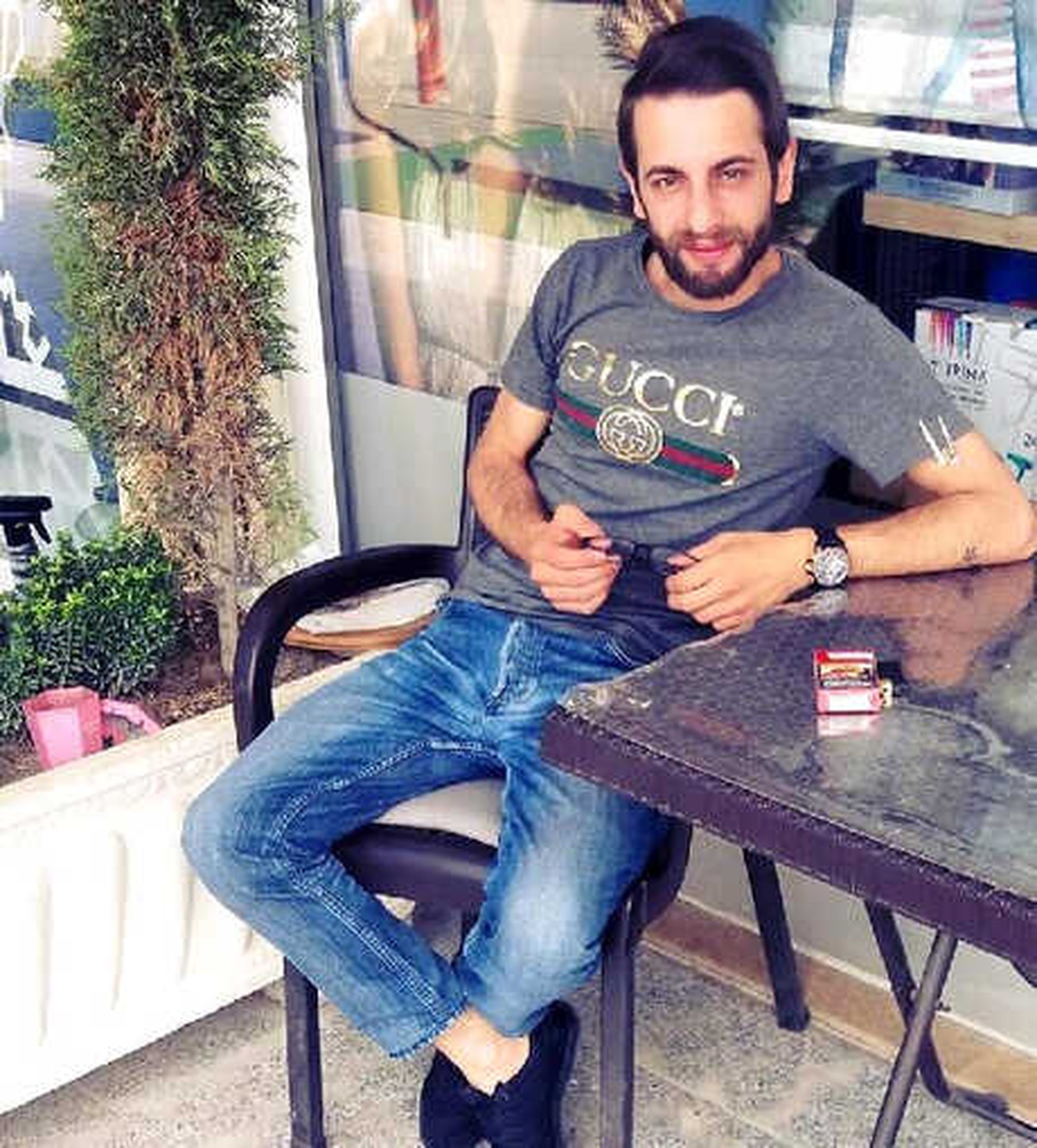 Balkonda Fenalaşan Genç, Yaşam Savaşını Kaybetti (2)- Yeniden