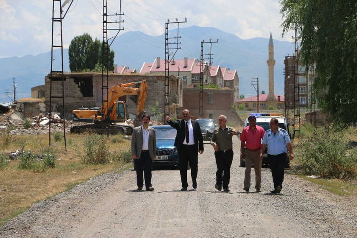 Başkan Orhan: "İlçemizde Metruk Yapılara Müsaade Etmeyeceğiz"