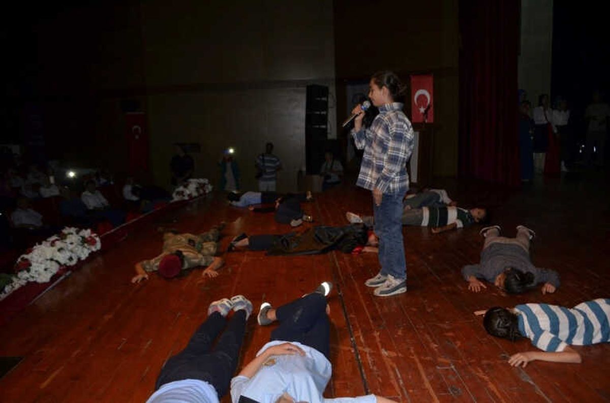 Batman\'da \'Karanlık Geceden Aydınlık Sabaha\' Konulu Konferans