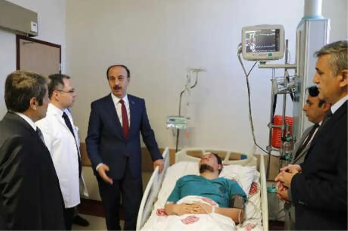 Çocuğun Ateşi Düşmeyince Doktorun Başında Parke Taşı Parçaladı (3)