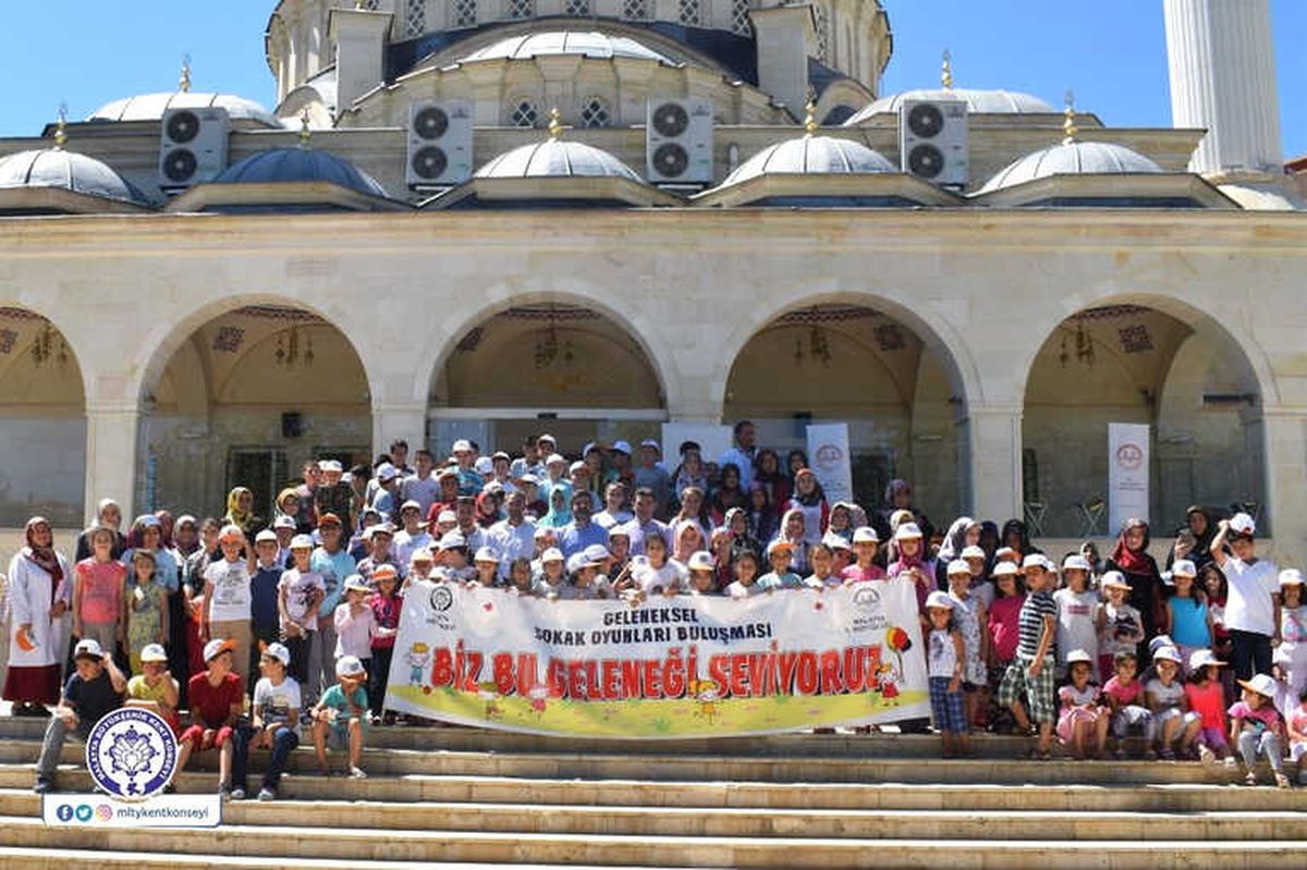Çocuklar Bu Geleneği Çok Sevdi