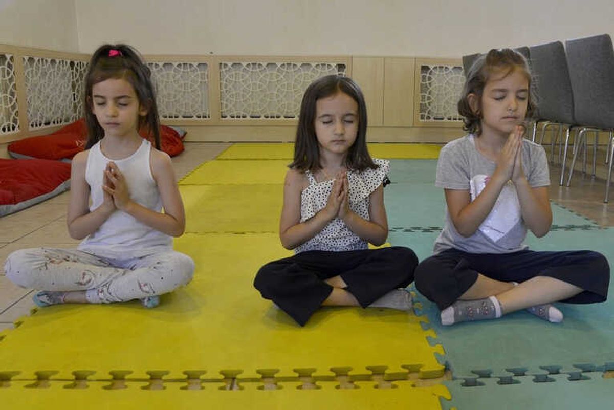 Çocuklar Yoga ile Nefes Alıyor