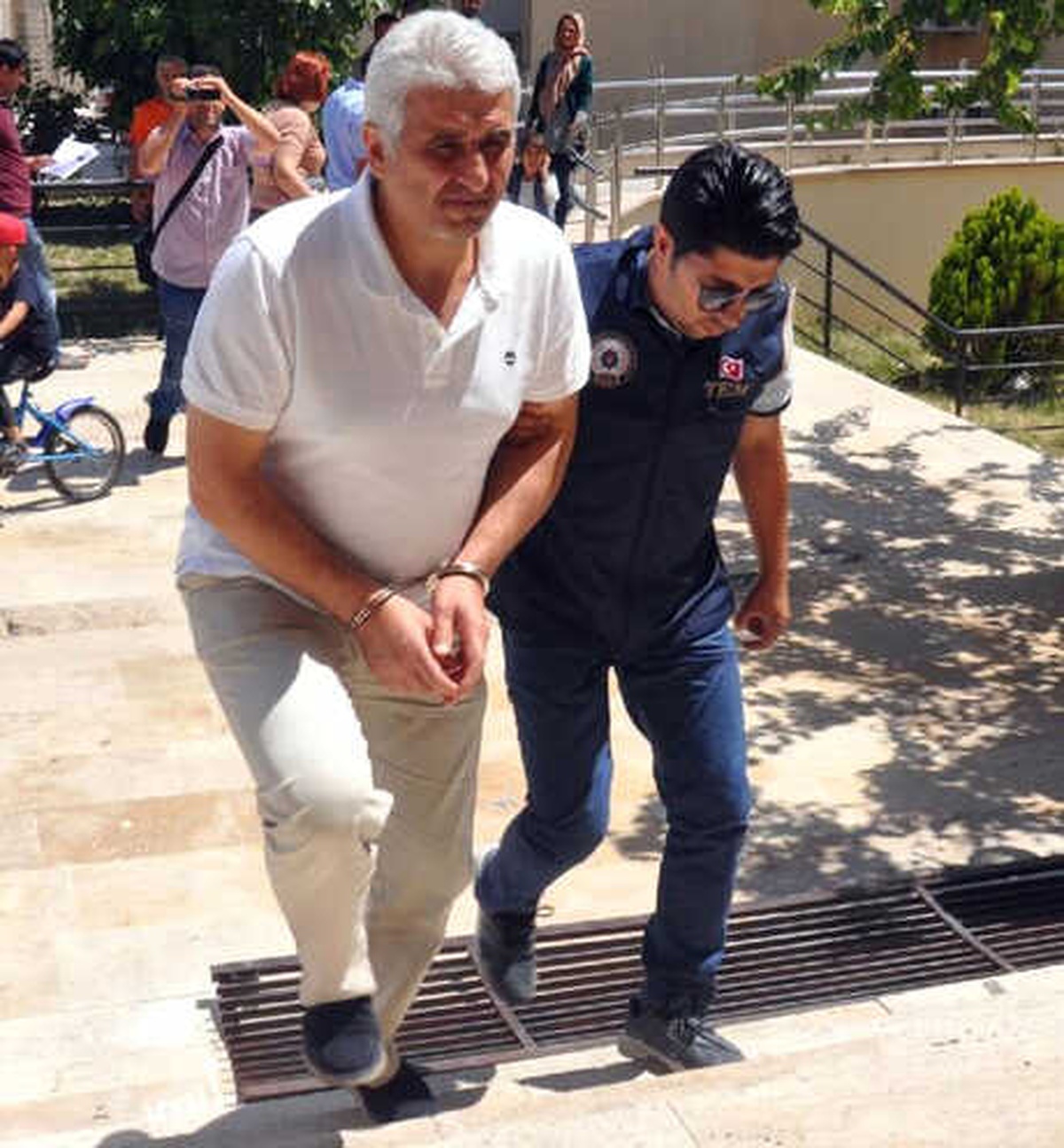 Eski Emniyet Müdürü, Fetö\'den Tutuklandı