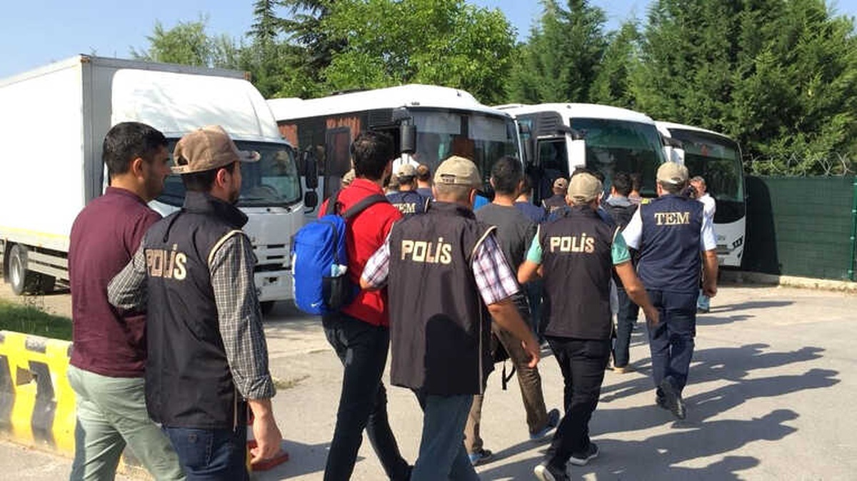 Eskişehir\'de Fetö/pdy Operasyonu: 16 Gözaltı