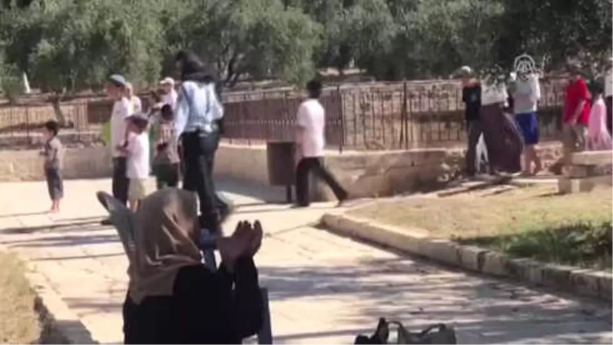 Fanatik Yahudilerden Mescid-i Aksa\'ya Baskın