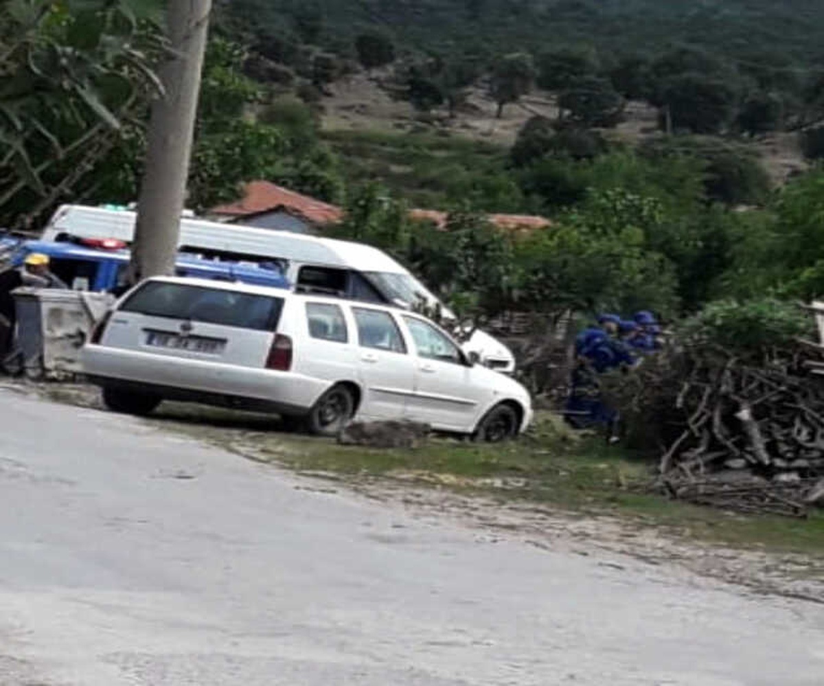 İki Komşusunu Vurup İntihar Etti