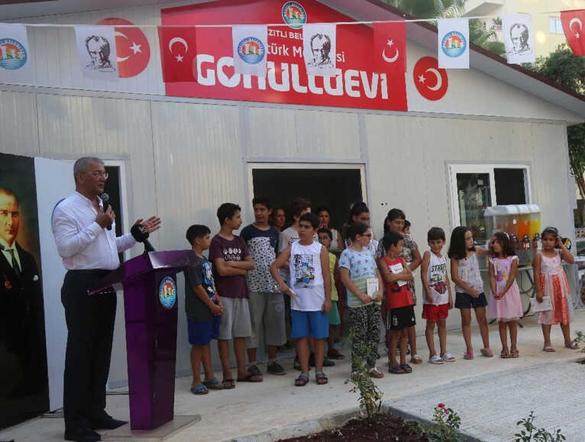 Mezitli\'de 11. Gönüllü Evi Atatürk Mahallesi\'nde Açıldı