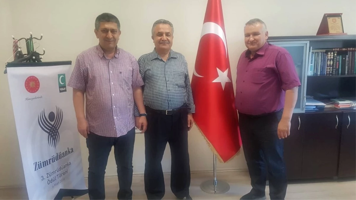 Myo Müdürü Karacan, "Okulumuz Her Donanımı ile Öğrencilerini Bekliyor"