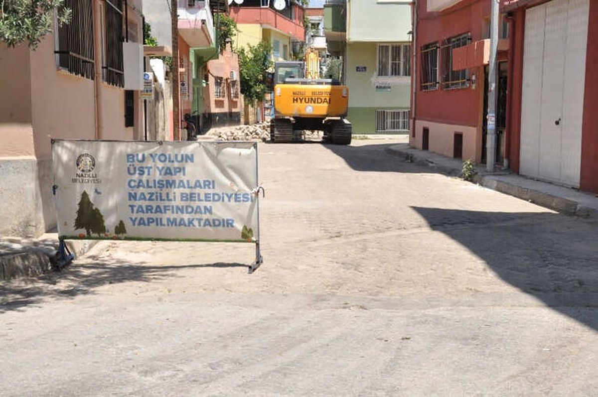Nazilli\'de Yol Yapım Çalışmaları Sürüyor