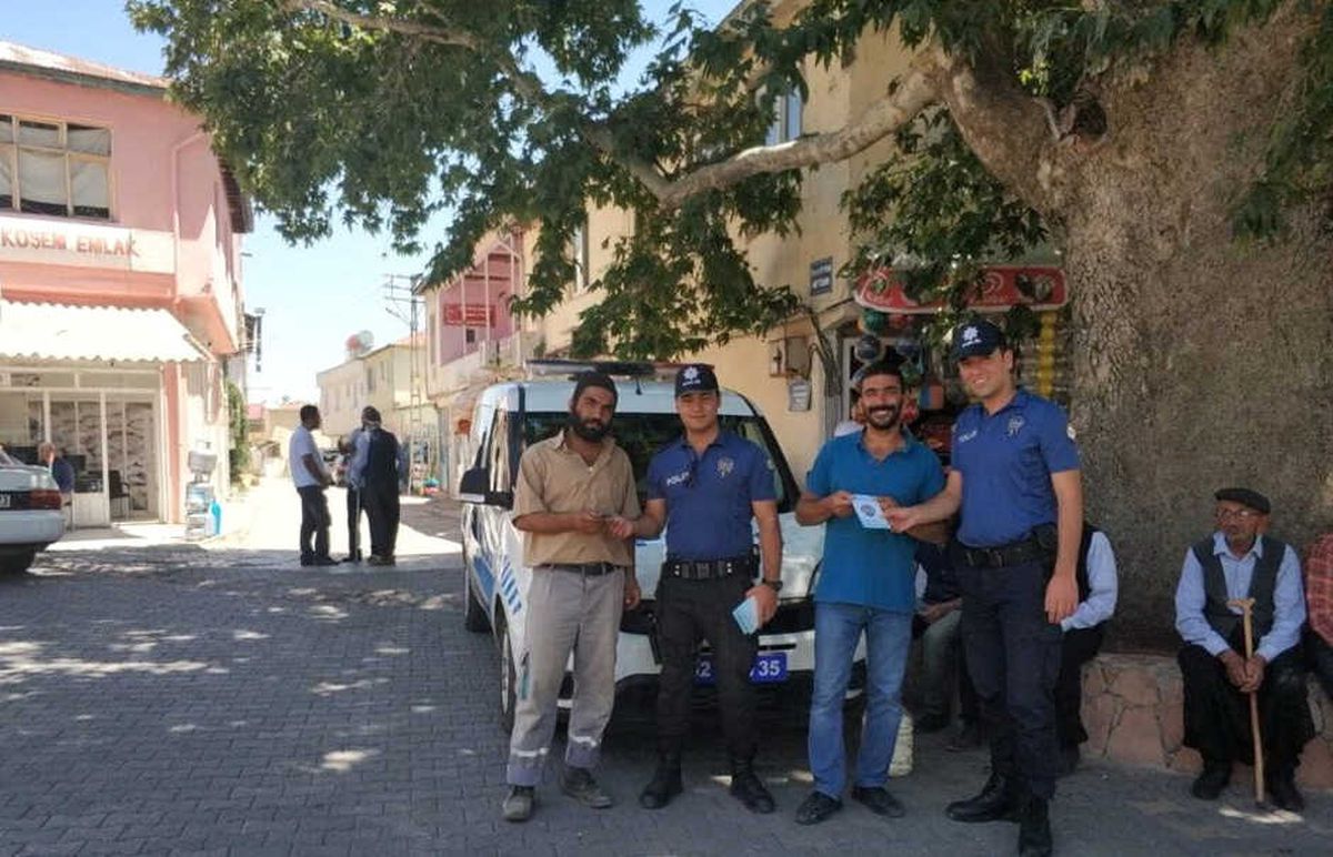 Polis Ekipleri Vatandaşları Dolandırıcılığa Karşı Uyardı