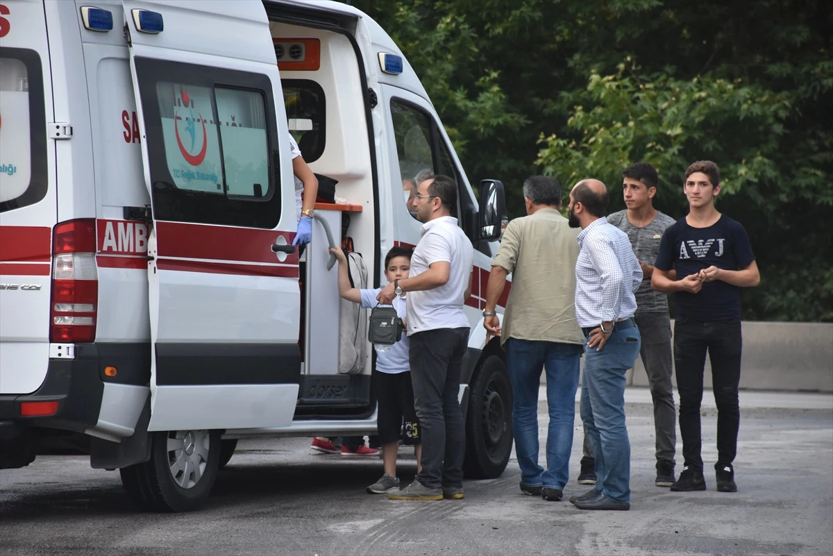 Samsun\'da Trafik Kazaları: 7 Yaralı