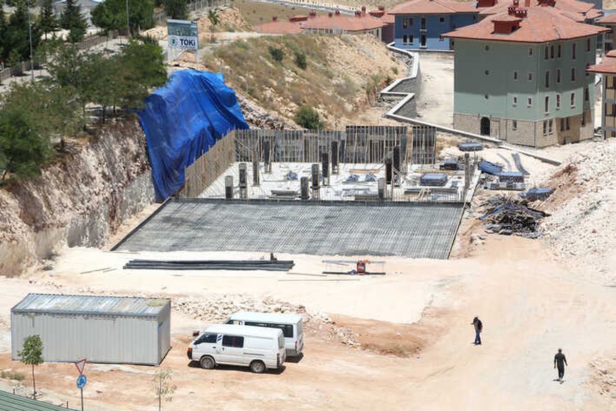Şehitkamil\'den Çamlıtepe Mahallesi\'ne Yeni Ticaret Merkezi