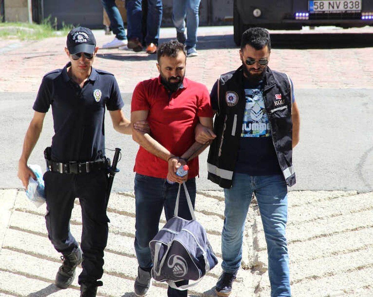 Sivas Merkezli 3 İlde Suç Örgütü Operasyonu: 14 Gözaltı
