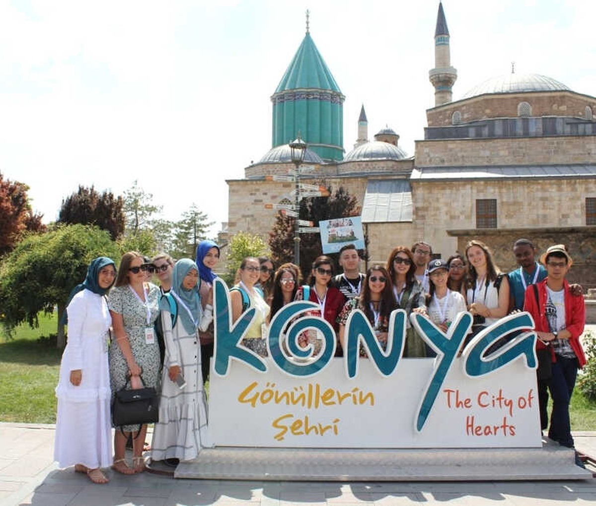 Sü-Tömer, Yabancı Öğrencilere Türk Kültürünü Tanıtıyor