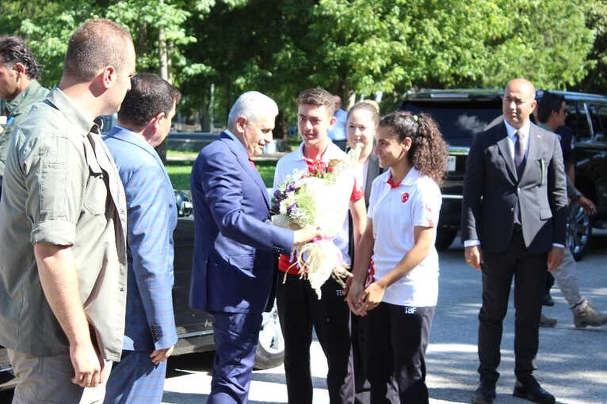 TBMM Başkanı Yıldırım: "Meclis Tatile Giremeden Önce Önümüzdeki Hafta Yasalaştırma İmkanımız Olacak"
