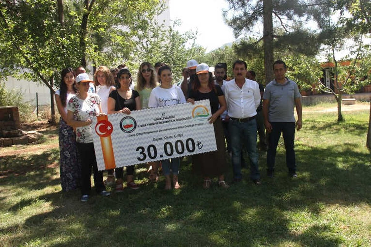Tunceli\'de Genç Çiftçilerle Hibe Sözleşme İmzalandı