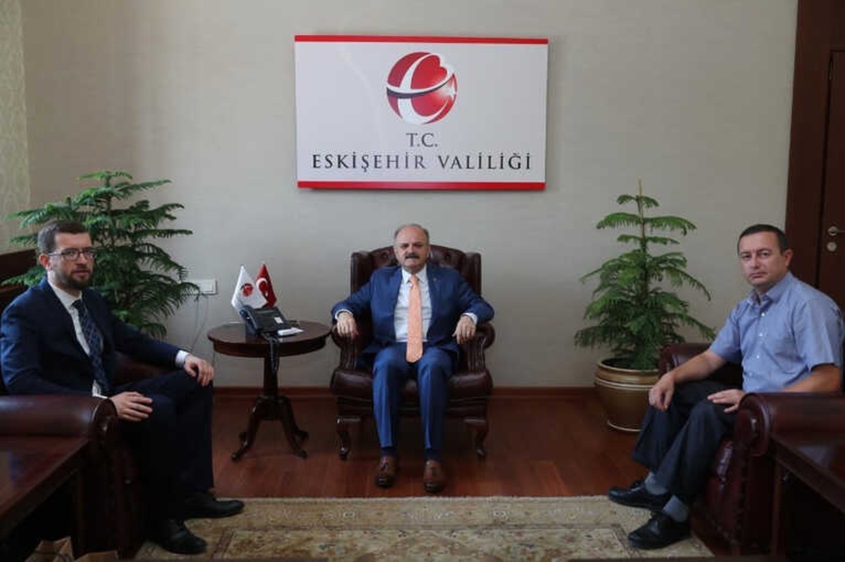 Vali Çakacak, Elektrik Mühendisleri Odası Yönetim Kurulu Üyelerini Kabul Etti