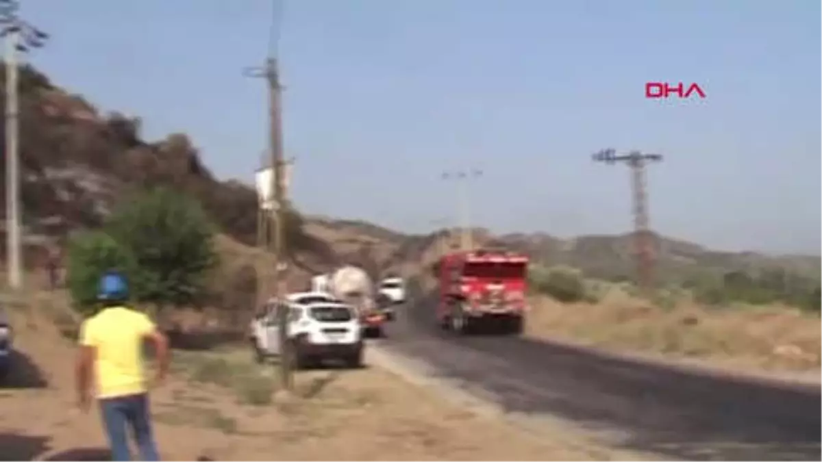 Aydın Nazilli\'de Yanan Orman ve Zeytinlik Alan Gündüz Görüntülendi