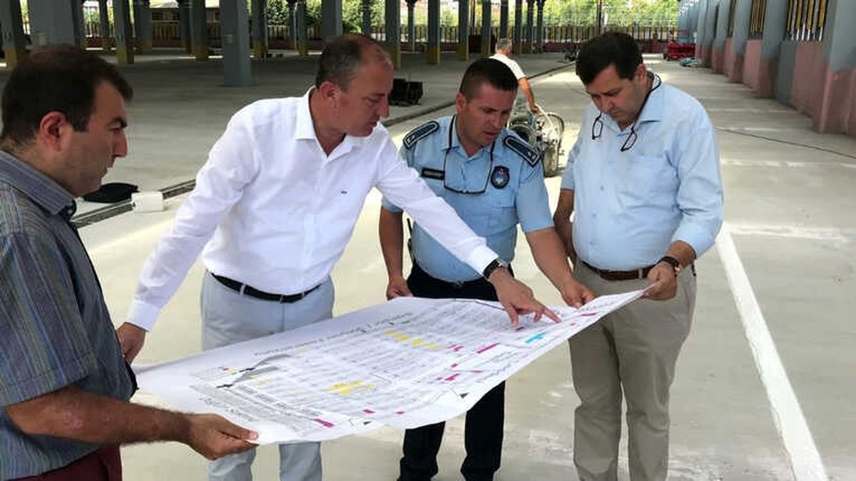 Başkan Işık\'tan Kapalı Pazaryeri İçin \'Yetiştirilsin\' Talimatı